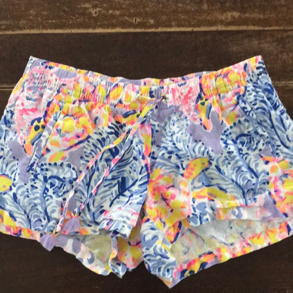 Lilly Pulitzer Pants - Lilly Pulitzer Linen shorts size M